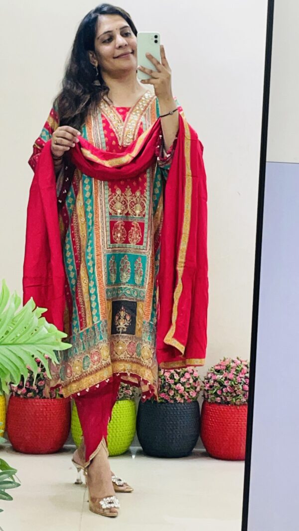 Elegant Multicolor Printed Kaftan Set with Dupatta