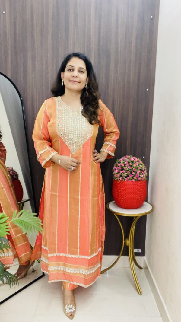 Navya Shimmer Tissue Kurta Pant